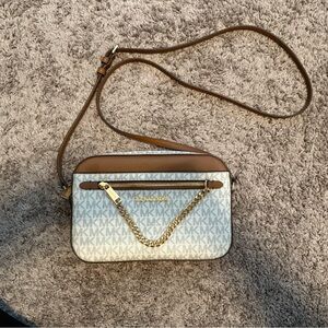 New without tags - Michael Kors Jet Set Large Crossbody Bag in vanilla